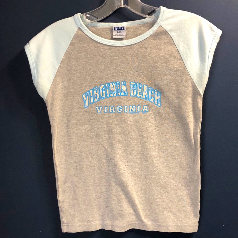 Kid’s Cotton Virginia Beach gray and light blue T-shirt. Size L. New condition